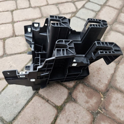 Uchwyt mocowanie wspornik podstawa Renault ZOE 341016832R