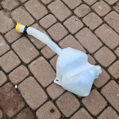 Zbiorniczek spryskiwaczy płynu Renault ZOE 289107030R