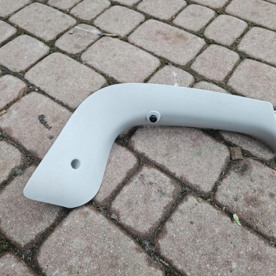 Plastik klapy tył tylny lewy bagażnika Renault ZOE 909031316R