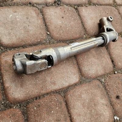 Krzyżak kolumny kierowniczej maglownicy Renault ZOE II B10-RHD2