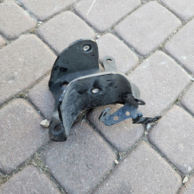 Uchwyt mocowanie wspornik zawieszenia tył tylnego lewy tył Renault ZOE II