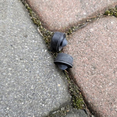 Gumki mocowania maski odbojniki Renault ZOE II