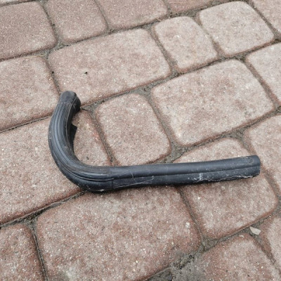 Uszczelka podszybia górna mocowanie wspornik Renault ZOE II