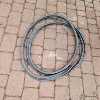 Uszczelka bagażnika tył tylna karoseryjna Renault ZOE II