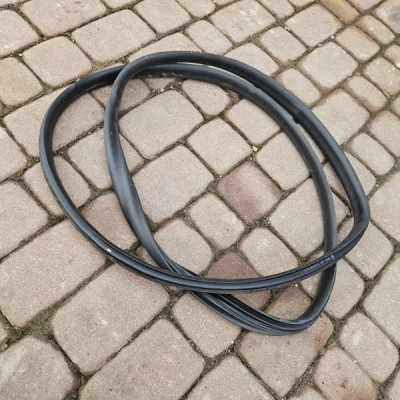 Uszczelka drzwi tył tylna LEWA / PRAWA karoseryjna Renault ZOE II