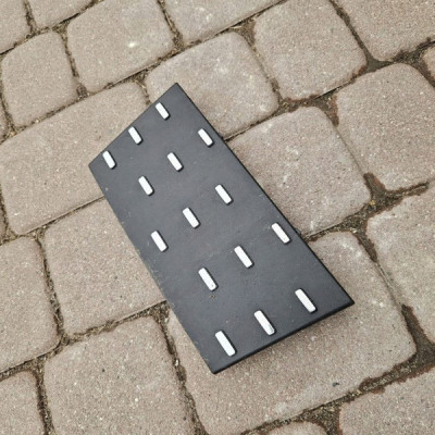 Zaślepka zderzaka przód chrom FL kratka Renault ZOE II 622547219R