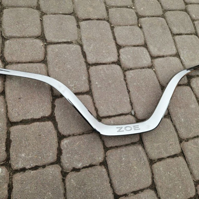 Atrapa grill grilla zderzaka przód przednieg LIFT Renault ZOE II 620728702R