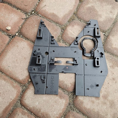 Obudowa osłona szyby przedniej podstawa kamery Renault ZOE B10-PH2