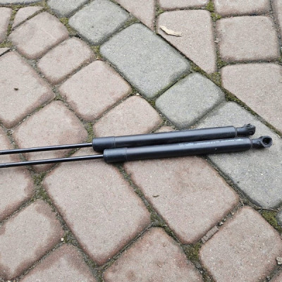 Teleskop klapy tylnej bagażnika siłownik Renault ZOE 904502915R