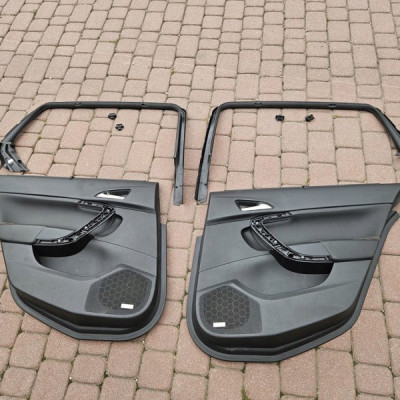 Boczek tapicerka roletki roleta tył tylne kombi Opel Insignia A