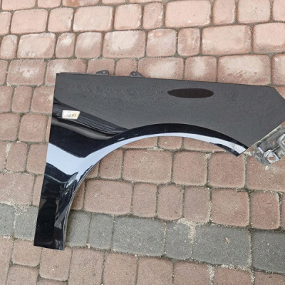 Błotnik przód przedni prawy czarny Z22Y Opel ADAM