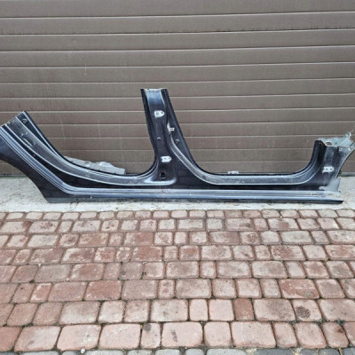 Próg słupek błotnik podłóżnica RENAULT MEGANE IV 4 kombi