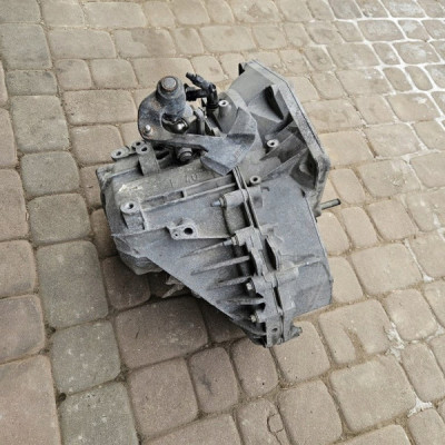 Skrzynia biegów manualna 2.0d OPEL Insignia 55561696 GD01531 2.4