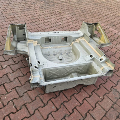 Wanna ćwiartka pas tylny korytko KOMBI Opel Astra K 5 Z176 IGŁA