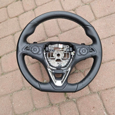 Kierownica GSI scięta łopatki skóra skórzana Opel Corsa F A53