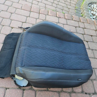 Fotel siedzisko oparcie kanapa półskóra podgrzewane Opel Corsa F