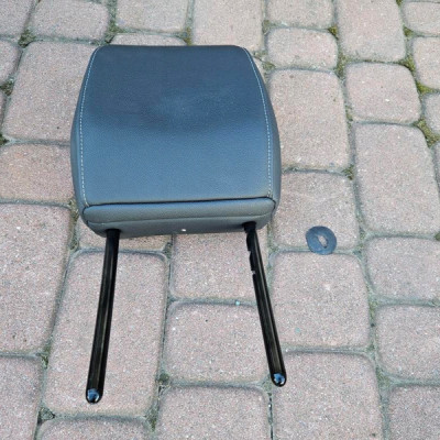 Fotel zagłówek przód przedni fotela skóra skórzany Opel Corsa F