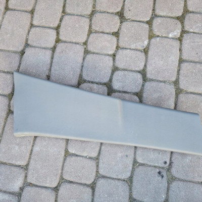 Obudowa osłona słupka prawe środkowego Renault ZOE 769157915R