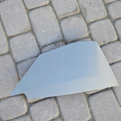 Obudowa osłona tunelu deski prawa Renault ZOE 689312465R