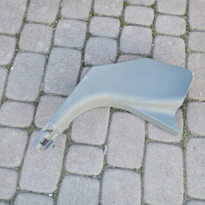 Obudowa osłona progu próg prawa przód Renault ZOE 768360479R