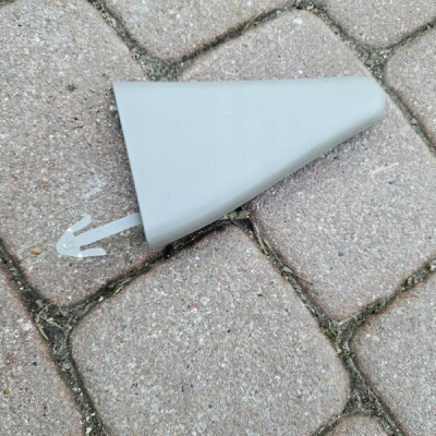 Obudowa osłona prawy tył boczka trójkąt Renault ZOE II 822747549R