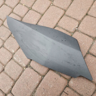 Obudowa osłona tunelu ANGIELSKIE Renault ZOE II 689211190R