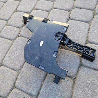 Obudowa osłona plastik mocowanie Renault ZOE 689254009R