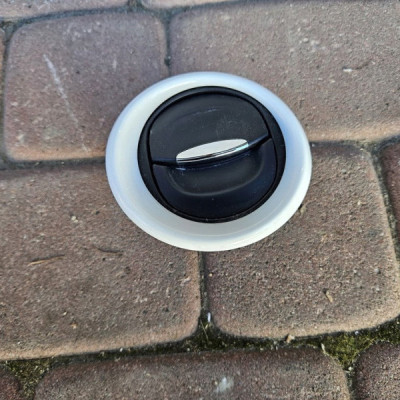 Kratka nawiewu nadmuchu Captur Renault ZOE 687603993R