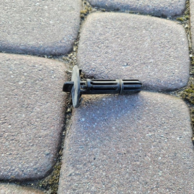 Pas przedni belka wzmocnienie górny korek zaślepka Renault ZOE 752108751R