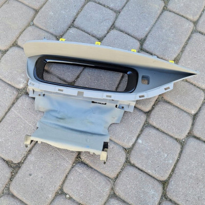 Obudowa osłona deski licznika ramka Renault ZOE 682403850R