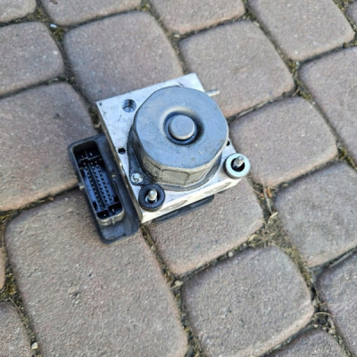 Pompa ABS hamulcowa hamulca Renault ZOE 476603924R