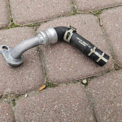 Przewód wody turbosprężarki turbo wąż Opel Mokka B 2 30559330