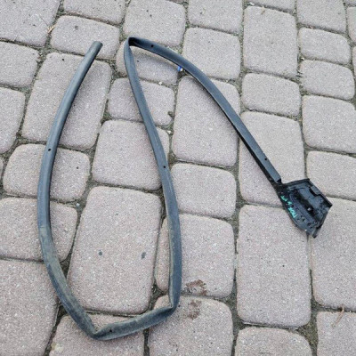 Uszczelka drzwi tył tylna prawa Opel Mokka B 2 9834793880