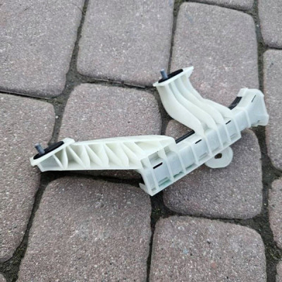 Prowadnica szyby prawy przód uchwyt wspornik Opel Mokka B 2 9820820780