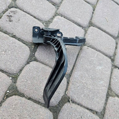 Zamek rygiel maski wspornik uchwyt rączka Opel Mokka B 2 9834873780