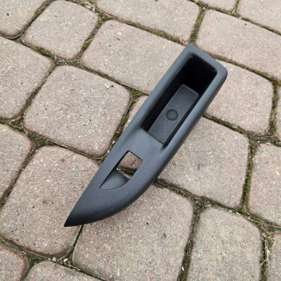 Obudowa boczka prawy tył dekor tapicerka Opel Mokka B 2 9835154180