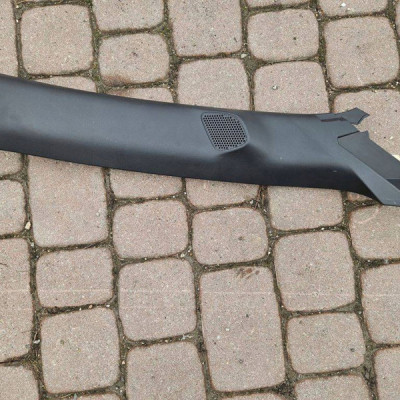 Obudowa osłona słupka prawa czarna Opel Mokka B 2 9834892280