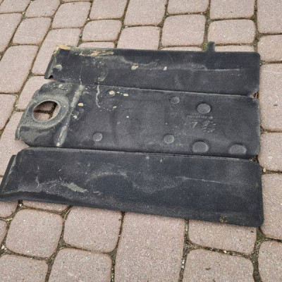 Wyciszenie wygłuszenie osłona termiczna tunelu Opel Mokka B 2 9824166480