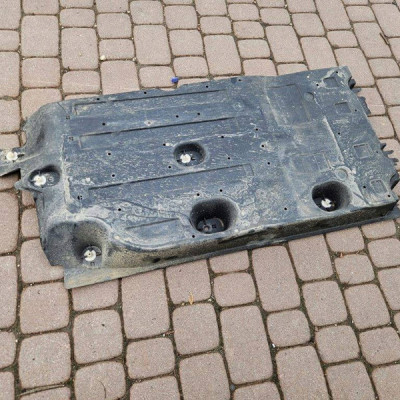 Podłoga podwozia prawa osłona dolna Opel Mokka B 2 9841100680