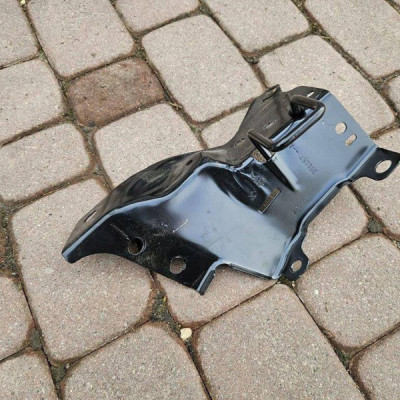 Mocowanie kanapy lewe wspornik uchwyt Opel Mokka B 2 384467