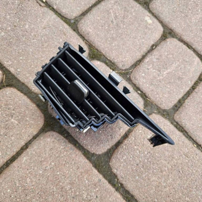 Kratka nawiewu deski nadmuchu Opel Mokka B 2 9836253480