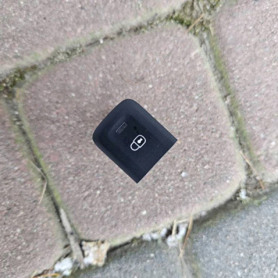 Przełącznik zamykania PROACE CITY Berlingo Combo E Rifter 9817042977