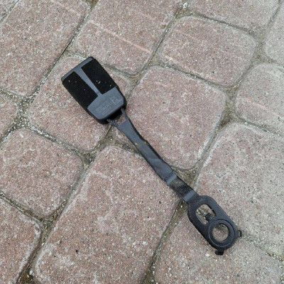 Zapinka fotela pasa PROACE CITY Berlingo Combo E Rifter 9816319777