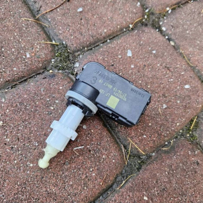 Silniczek regulacji lampy PROACE CITY Berlingo Combo E Rifter 92002071