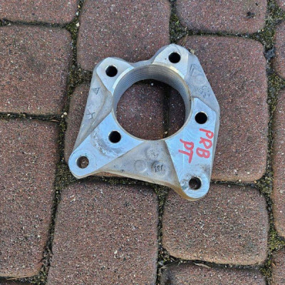 Mocowanie piasty tył prawa PROACE CITY Berlingo Combo E Rifter 9813623380