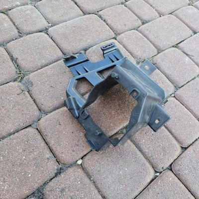 Mocowanie halogenu lewe PROACE CITY Berlingo Combo E Rifter 9816770480