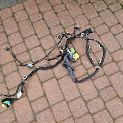 Instalacja drzwi lewa przednia Opel MOKKA B 2 II 9842520380