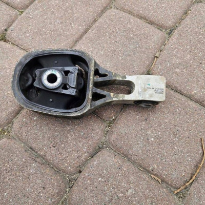 Łapa dolna silnika skrzyni Opel MOKKA B 2 II 9824116780