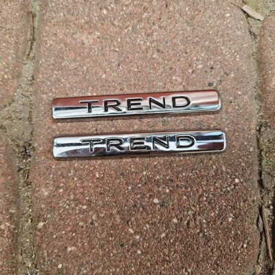 Emblemat błotnika TREND logo napis Renault Clio IV 4