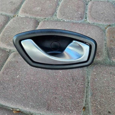 Klamka chrom drzwi prawa przód Renault Clio IV 826720001R
